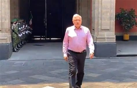 AMLO retorna a Tlalpan por preferencia personal, destacando su conexión ciudadana y estilo de vida sencillo. Opiniones diversas sobre seguridad y logística.