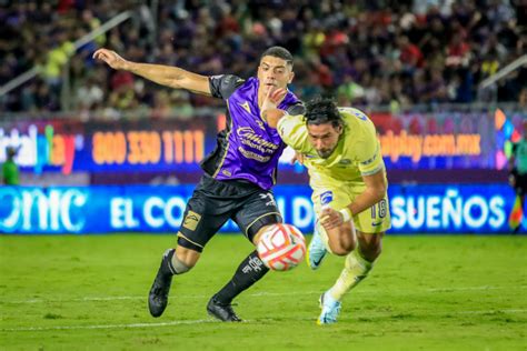 América vence a Mazatlán 4-1, destacando el debut goleador de Suárez y Dávila. Control total con 62% de posesión y 10 tiros a puerta.