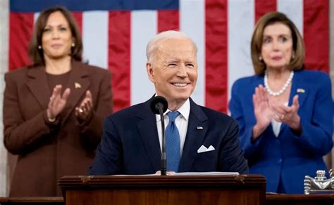 Biden destaca recuperación económica, creación de más de 12 millones de empleos y la inversión en infraestructura y tecnología verde como bases para un futuro sostenible en Estados Unidos.