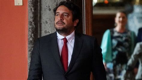 Andy López Beltrán reafirma el compromiso de su familia con los principios de la administración de AMLO, buscando un México más justo y democrático.