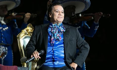 Homenaje multitudinario: Juan Gabriel unió generaciones en el Zócalo CDMX, demostrando su legado inmortal con tecnología holográfica y éxitos inolvidables como "Querida" y "Amor Eterno".