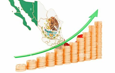 México muestra crecimiento económico en julio, liderado por un aumento del 3.5% en el sector servicios, destacando recuperación en comercio, transporte y servicios profesionales según el INEGI.