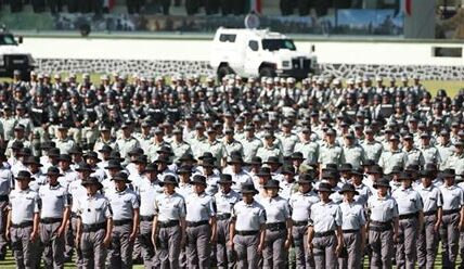 La Guardia Nacional podría pasar a la Sedena, generando debate sobre posible militarización de la seguridad pública en México. Decisiva votación se avecina en el Senado.