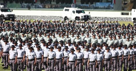 La Guardia Nacional podría pasar a la Sedena, generando debate sobre posible militarización de la seguridad pública en México. Decisiva votación se avecina en el Senado.