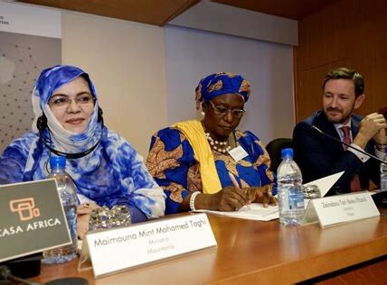 Djaili Amadou Amal lucha por visibilizar los desafíos que enfrentan las mujeres en el Sahel a través de su novela "Les Impatientes".