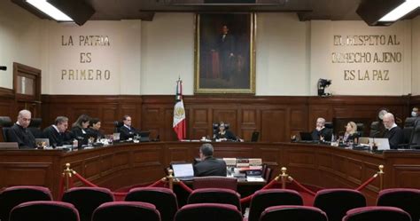 La Suprema Corte ordena suspender la elección de jueces y magistrados debido a la posible inconstitucionalidad en la Ley de Carrera Judicial, protegiendo la independencia judicial.