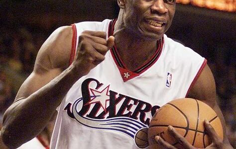 Dikembe Mutombo, leyenda de la NBA, falleció a los 57 años dejando un legado imborrable tanto en el deporte como en su labor humanitaria.