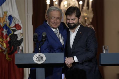 El Presidente chileno Boric visita México para asistir a la investidura de Sheinbaum y fortalecer lazos en economía, cultura, educación y sostenibilidad.