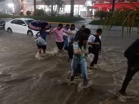 Acapulco enfrenta una crisis por inundaciones, dejando a miles de personas sin hogar y servicios básicos. Se requieren donaciones y ayuda urgente para los afectados.