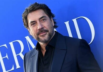 Javier Bardem recibe el Premio Donostia en San Sebastián, consolidándose como uno de los actores más influyentes de su generación y agradeciendo a todos los que lo han apoyado.