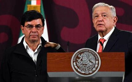 Ramírez Cuevas deja la presidencia de AMLO para unirse a la campaña de Sheinbaum, fortaleciendo la estrategia de comunicación de Morena de cara a 2024.