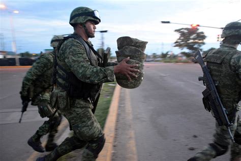 El trágico ataque en Culiacán revela la creciente violencia en la región. Las autoridades prometen justicia y refuerzan la seguridad para enfrentar la delincuencia organizada.