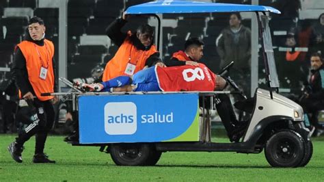 Osmar Olvera, clavadista y doble medallista olímpico juvenil, será operado tras una lesión en competencia que requiere cirugía urgente para su recuperación.