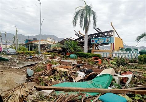 El huracán 'John' impacta Guerrero; suspenden cobro de peaje en la Autopista del Sol para facilitar asistencia y recuperación.