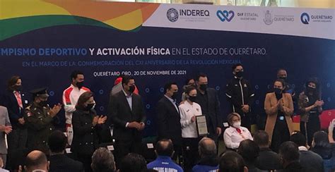 AMLO entrega 110 millones de pesos en premios a atletas mexicanos de Tokio 2020, destacando la importancia del deporte en la sociedad y el esfuerzo inspirador de los deportistas.