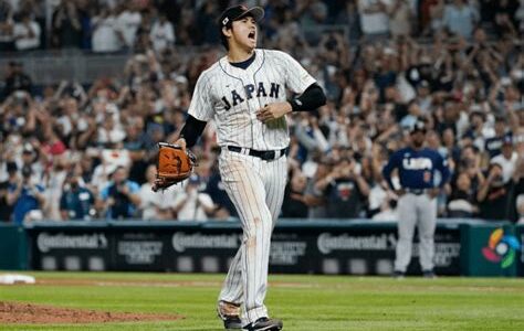 Shohei Ohtani: el fenómeno que redefine el béisbol con su versatilidad, impactando como pitcher y bateador. Su récord 50-50 lo coloca entre las leyendas deportivas.