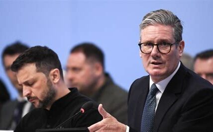 Keir Starmer refuerza lazos comerciales entre Reino Unido y EE.UU., promoviendo inversión, tecnología, educación y sostenibilidad en su gira por Nueva York.