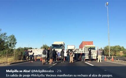 Suspensión de peaje en la Autopista del Sol por protestas. Exigen mejoras en seguridad y mantenimiento. Autoridades prometen acción, pero turistas y empresarios preocupados.