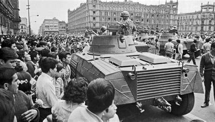 El 2 de octubre de 1968, el movimiento estudiantil mexicano sufrió una brutal represión en Tlatelolco, dejando una huella imborrable en la lucha por libertades y justicia.