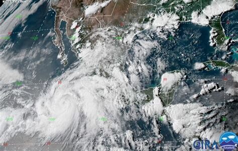 El ciclón John se debilita a tormenta tropical, pero aún amenaza con lluvias intensas y posibles inundaciones y deslaves en México. Mantente informado y sigue las indicaciones oficiales.