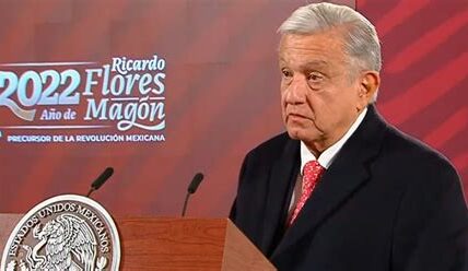 AMLO defiende estrategia de seguridad en Guanajuato; reconoce desafíos y promete soluciones a largo plazo enfocadas en causas profundas como pobreza y crimen organizado.