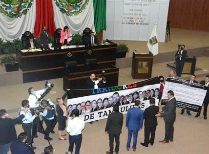 Diputados de Tamaulipas enfrentados por presunto plagio legislativo; buscan justicia y ética en el Congreso local mientras la fiscalía investiga. Integridad parlamentaria en juego.