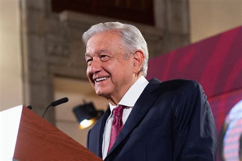 Evento emotivo: AMLO recibe despedida musical en Tlalpan, con canciones tradicionales y muestras de apoyo de vecinos y simpatizantes.