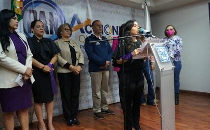 La ausencia de la gobernadora Salgado en eventos clave genera descontento y cuestiona su compromiso con Chilpancingo. ¿Cómo impactará su gestión y la confianza ciudadana?