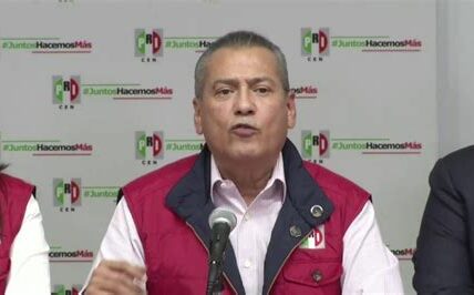 Beltrones enfatiza la necesidad de renovación interna del PRI ante un liderazgo cuestionado, buscando alinear al partido con las demandas reales de la ciudadanía mexicana.