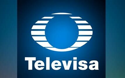 Las acciones de Televisa caen 8.86% tras la licencia de Azcárraga, generando incertidumbre en el mercado sobre el futuro de la empresa.