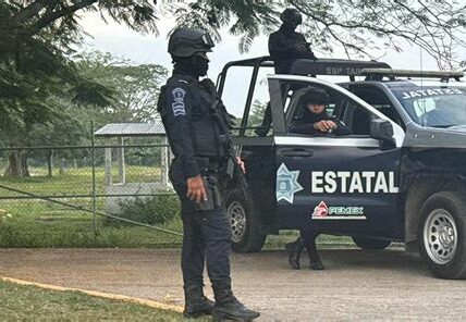 La violencia en Tabasco aumenta la preocupación por la seguridad. Las autoridades intensifican esfuerzos para restablecer la calma mientras la comunidad se mantiene alerta y cooperativa.