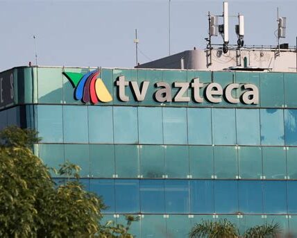 El Gobierno de México busca desestimar el arbitraje de TV Azteca, priorizando la resolución local de disputas financieras.