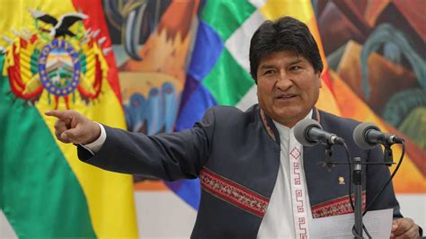 Evo Morales, exmandatario de Bolivia, enfrenta orden de arresto; resurge la tensión política y judicial en el país.