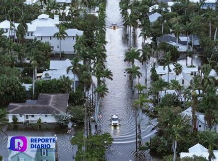 Huracán Milton deja devastación en Florida: más de 500,000 sin electricidad, daños millonarios y comunidades en proceso de reconstrucción. Prioridad: salvaguardar vidas y restaurar servicios.