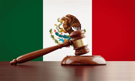 Fortalecer la justicia en México: reformas clave para un sistema más eficiente, transparente y justo. Avances significativos, desafíos pendientes y compromiso gubernamental.