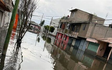 Inundaciones en Chalco: más de 200 viviendas afectadas, autoridades instalan albergues y exhortan a la calma mientras continúan las labores de emergencia.