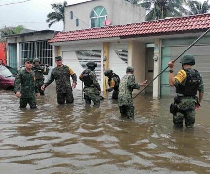 Inundaciones en Veracruz: clases suspendidas, calles anegadas y medidas de emergencia en marcha para proteger a la población. Mantente informado y sigue indicaciones oficiales.