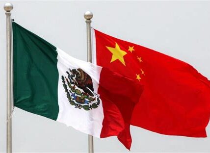 Las afirmaciones de Trump sobre detener plantas chinas en México carecen de sustento, la inversión extranjera continuó firme durante su mandato.