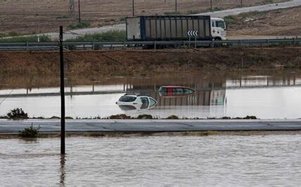 Las lluvias torrenciales en España han dejado víctimas y daños significativos, afectando infraestructura y obligando a desalojos masivos en Cataluña, Comunidad Valenciana y las Islas Baleares.