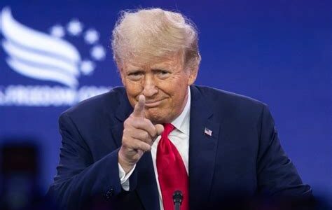 El fiscal investiga a Trump con más de 12,000 documentos y 100 testimonios, destacando seriedad en los intentos por anular los resultados electorales de 2020.