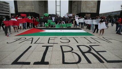 Civiles en México claman por paz en Gaza, buscan crear conciencia y detener el derramamiento de sangre en la región.