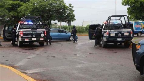 Armas regresarán a policías de Culiacán con control estricto, garantizando seguridad y legalidad tras una revisión exhaustiva del armamento y permisos.