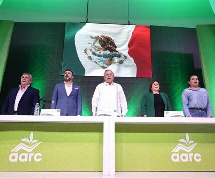 Diputados de Sinaloa respaldan a Rocha Moya en su lucha contra la violencia, fortaleciendo estrategias de seguridad para proteger a los ciudadanos y recuperar la paz en el estado.