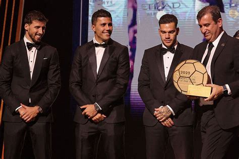 Rodri gana el Balón de Oro 2023, consolidándose como líder clave y artífice de los triunfos del Manchester City en la Premier League y UEFA.