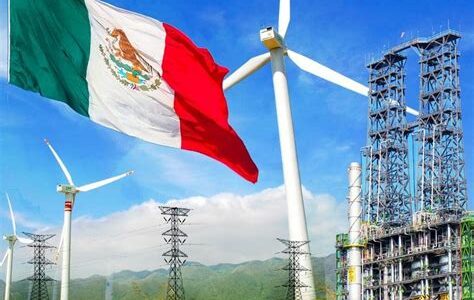 El sector privado insta a agilizar proyectos de energía limpia en México para avanzar hacia un futuro energético sostenible y cumplir metas ambientales.