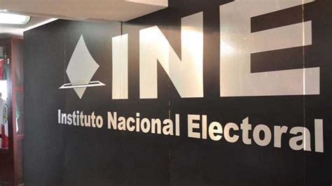 El INE enfrenta tensiones que retrasan las elecciones del Poder Judicial, generando incertidumbre y desconfianza en el sistema democrático mexicano.