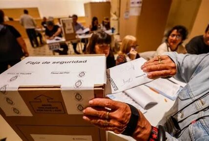 Trump sigue generando controversia con acusaciones infundadas sobre fraude electoral en Pensilvania, pese a la falta de pruebas, avivando desconfianza en sus seguidores rumbo a 2024.