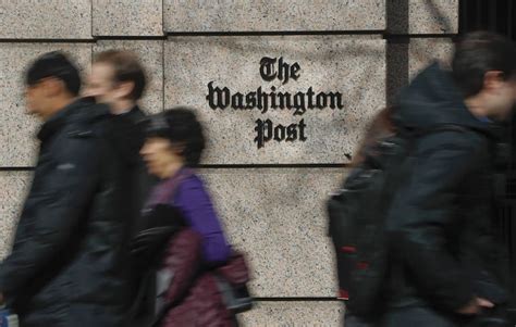 The Washington Post enfrenta una caída en suscripciones digitales debido a competencia creciente y cambios en preferencias lectoras, desafiando su modelo de ingresos tradicional.