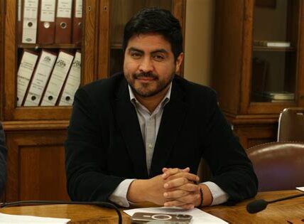 El Comité de Transparencia recomienda evitar contratos de funcionarios para asegurar ética y transparencia en el gobierno de Nuevo León. La ciudadanía exige mayor rendición de cuentas.