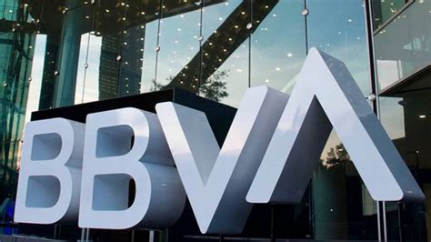 BBVA México enfrentó interrupciones en cajeros y app móvil, afectando a miles de usuarios; ahora, deben priorizar una comunicación efectiva y sistemas confiables para recuperar la confianza.